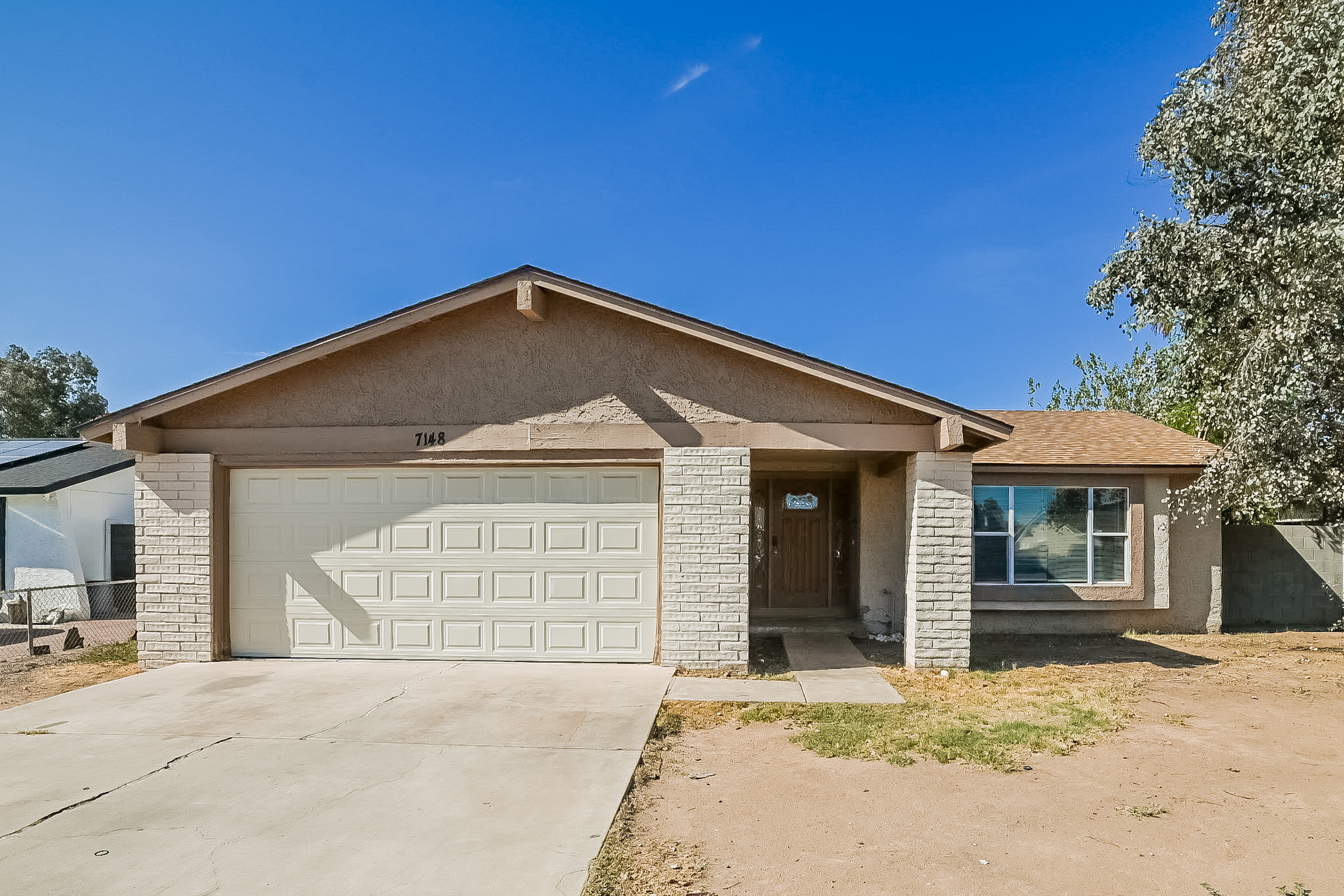 7148 W Merrell Street Phoenix, AZ 85033